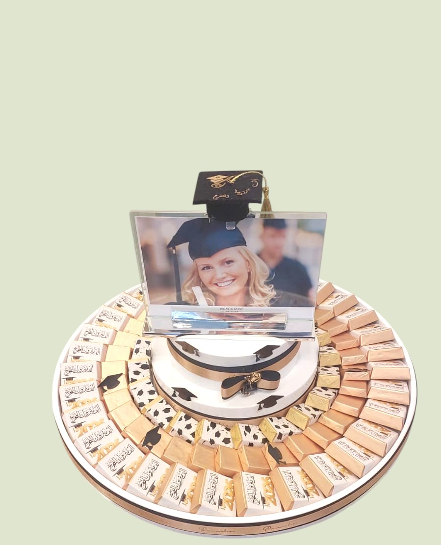 Graduate's Circle | Personalized Graduation Chocolate Arrangement