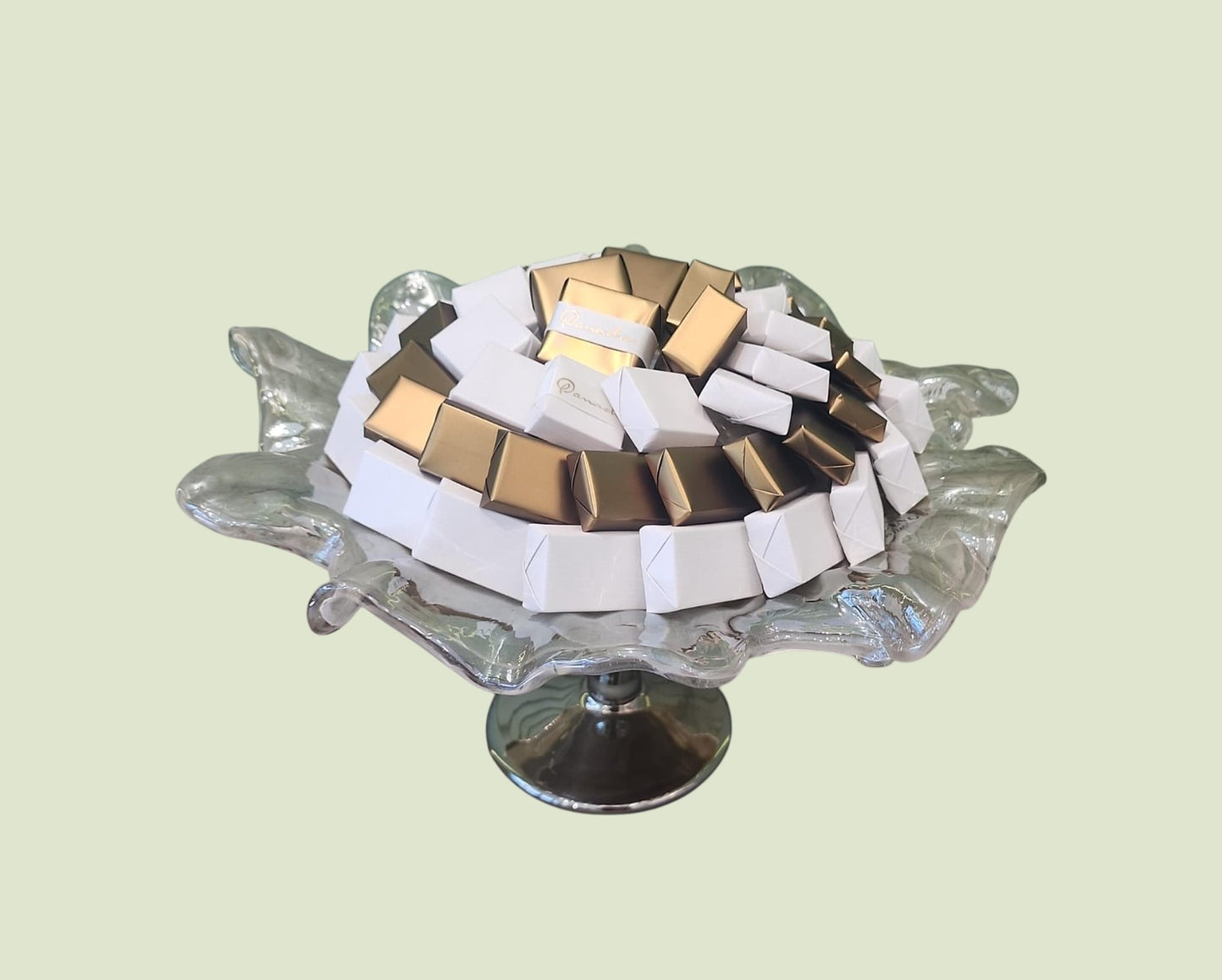 Classic White & Gold Chocolate Glass Stand